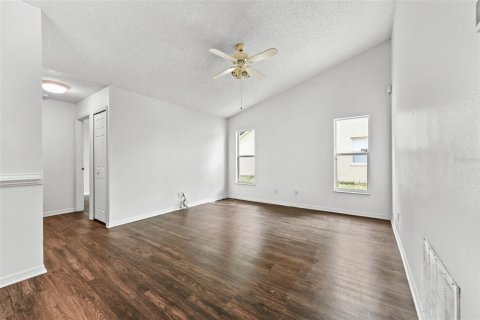 House in Apopka, Florida 3 bedrooms, 156.73 sq.m. № 1879934 - photo 18