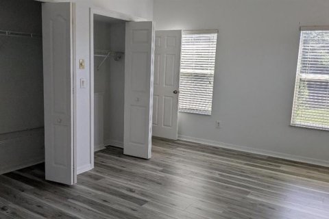House in Valrico, Florida 5 bedrooms, 259.2 sq.m. № 2377885 - photo 19