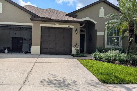 House in Valrico, Florida 5 bedrooms, 259.2 sq.m. № 2377885 - photo 2