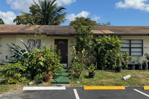 Townhouse in Homestead, Florida 3 bedrooms, 111.48 sq.m. № 1777621 - photo 4