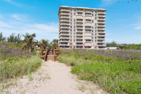 Condo in Hutchinson Island South, Florida, 4 bedrooms № 2185173 - photo 5
