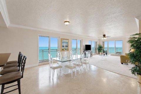 Condo in Hutchinson Island South, Florida, 4 bedrooms № 2185173 - photo 17