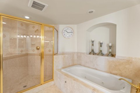 Condo in Hutchinson Island South, Florida, 4 bedrooms № 2185173 - photo 29