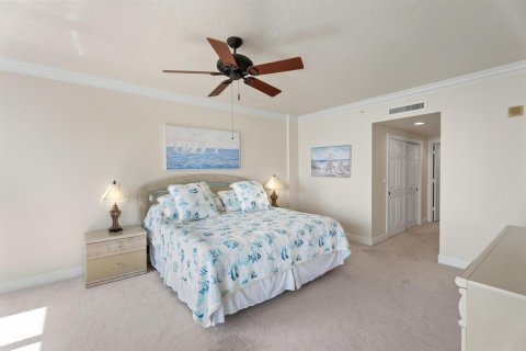 Condo in Hutchinson Island South, Florida, 4 bedrooms № 2185173 - photo 25
