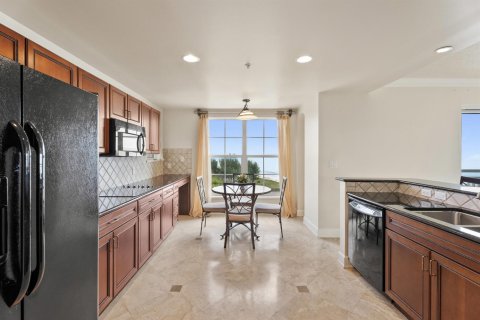 Condo in Hutchinson Island South, Florida, 4 bedrooms № 2185173 - photo 21