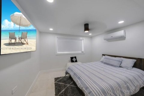 House in Key Largo, Florida 4 bedrooms, 135.73 sq.m. № 1861837 - photo 11