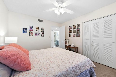 Condo in Delray Beach, Florida, 2 bedrooms  № 2362029 - photo 9