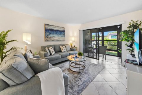 Condo in Delray Beach, Florida, 2 bedrooms  № 2362029 - photo 16