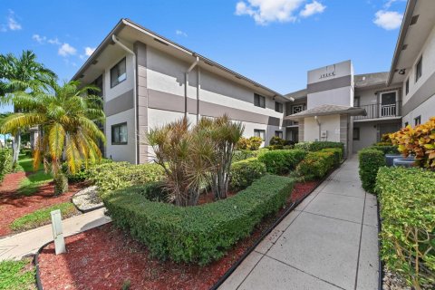 Condo in Delray Beach, Florida, 2 bedrooms  № 2362029 - photo 2