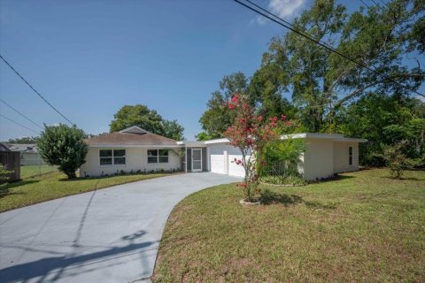 House in Lakeland, Florida 4 bedrooms, 182.83 sq.m. № 2236433