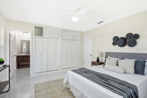 House in Lakeland, Florida 4 bedrooms, 182.83 sq.m. № 2236433 - photo 14