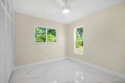 House in Lakeland, Florida 4 bedrooms, 182.83 sq.m. № 2236433 - photo 25