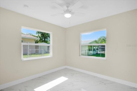 House in Lakeland, Florida 4 bedrooms, 182.83 sq.m. № 2236433 - photo 19