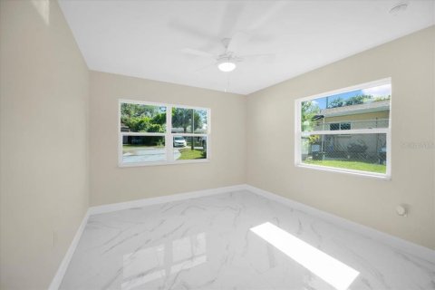 House in Lakeland, Florida 4 bedrooms, 182.83 sq.m. № 2236433 - photo 24