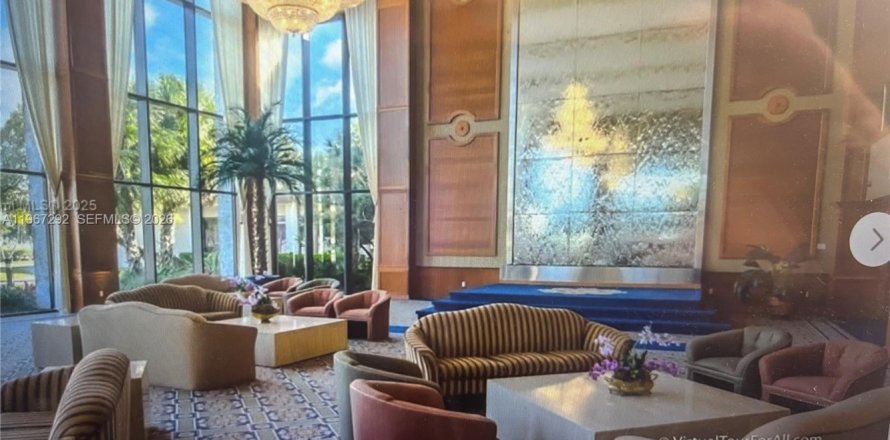 Кондоминиум с 1 спальней в Пемброк-Пайнс, Флорида № 2028577