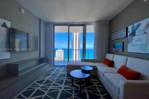 Condo à Hollywood, Floride, 2 chambres № 2257304