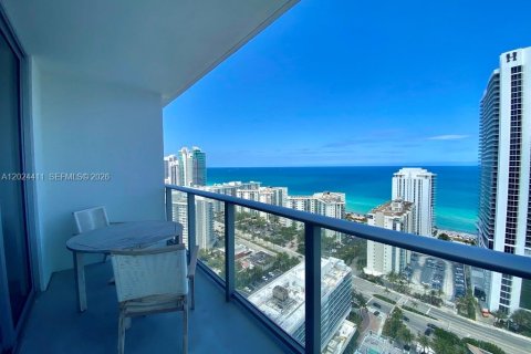 Copropriété à vendre à Hollywood, Floride: 2 chambres, 98.01 m2 № 2257304 - photo 3
