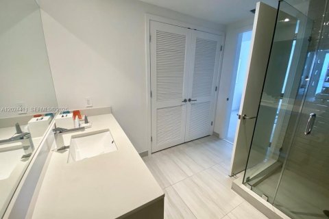 Copropriété à vendre à Hollywood, Floride: 2 chambres, 98.01 m2 № 2257304 - photo 17