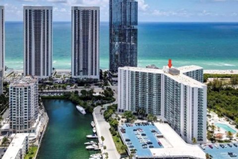 Снять в аренду кондоминиум в Санни-Айлс-Бич, Флорида 2 спальни, 126.07м2, № 1985912 - фото 3
