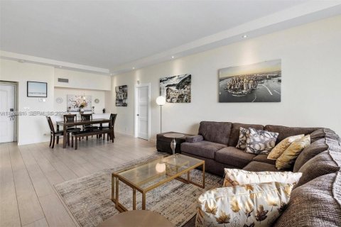 Снять в аренду кондоминиум в Санни-Айлс-Бич, Флорида 2 спальни, 126.07м2, № 1985912 - фото 8