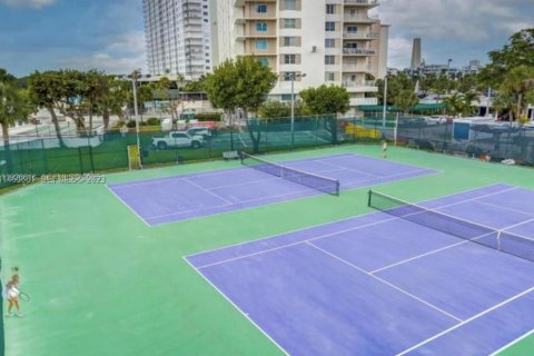 Снять в аренду кондоминиум в Санни-Айлс-Бич, Флорида 2 спальни, 126.07м2, № 1985912 - фото 15