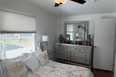 Villa ou maison à vendre à Homestead, Floride: 3 chambres № 1999098 - photo 11