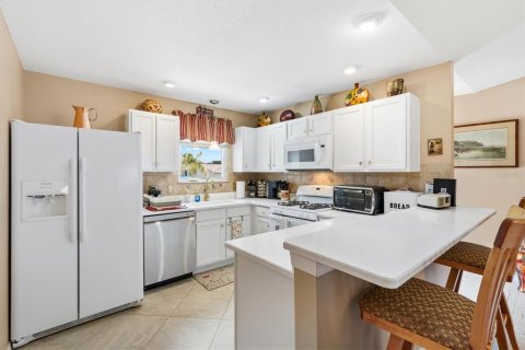 House in The Villages, Florida 2 bedrooms, 115.2 sq.m. № 2212629 - photo 4