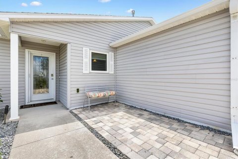 House in The Villages, Florida 2 bedrooms, 115.2 sq.m. № 2212629 - photo 2