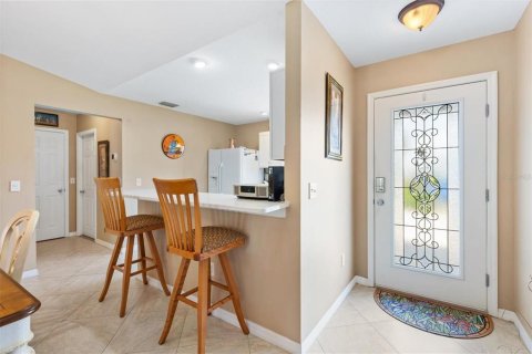 House in The Villages, Florida 2 bedrooms, 115.2 sq.m. № 2212629 - photo 3