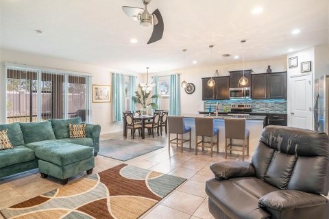 House in Wimauma, Florida 4 bedrooms, 190.82 sq.m. № 1679247 - photo 4