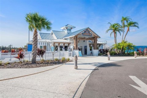 House in Wimauma, Florida 4 bedrooms, 190.82 sq.m. № 1679247 - photo 20