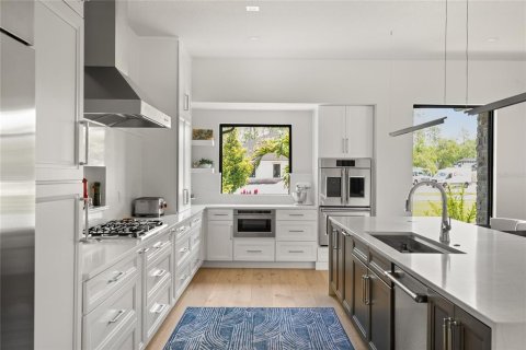 Casa en venta en New Smyrna Beach, Florida, 5 dormitorios, 441.47 m2 № 1725628 - foto 6
