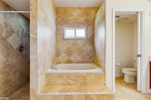Casa en venta en Kissimmee, Florida, 4 dormitorios, 234.11 m2 № 1850009 - foto 22