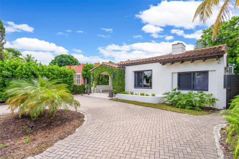 Снять в аренду виллу или дом в Майами, Флорида 4 спальни, 196.58м2, № 1925055 - фото 24