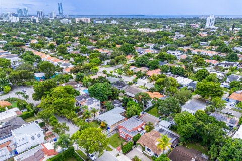 Снять в аренду виллу или дом в Майами, Флорида 4 спальни, 196.58м2, № 1925055 - фото 27