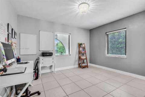 Снять в аренду виллу или дом в Майами, Флорида 4 спальни, 196.58м2, № 1925055 - фото 13