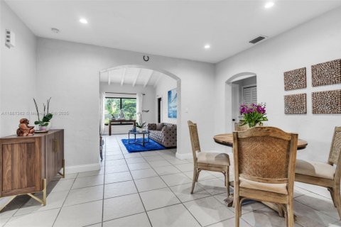 Снять в аренду виллу или дом в Майами, Флорида 4 спальни, 196.58м2, № 1925055 - фото 7