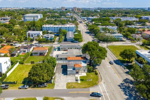 Commercial property in Miami, Florida № 2172152 - photo 21