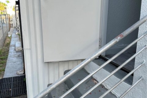 Condominio en alquiler en Miami Beach, Florida, 1 dormitorio, 50.45 m2 № 2428250 - foto 14