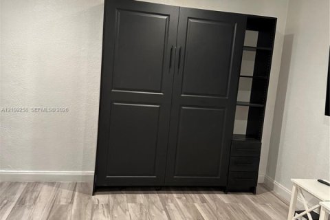 Condominio en alquiler en Miami Beach, Florida, 1 dormitorio, 50.45 m2 № 2428250 - foto 4