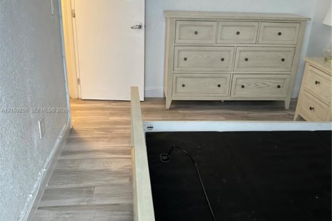 Condominio en alquiler en Miami Beach, Florida, 1 dormitorio, 50.45 m2 № 2428250 - foto 12