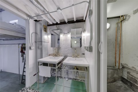 Купить кондоминиум в Майами-Бич, Флорида 3 спальни, 156.08м2, № 1982470 - фото 15