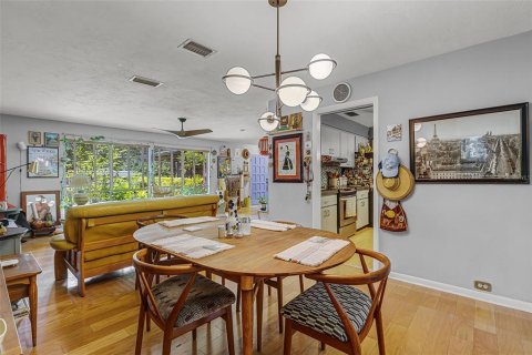House in Gainesville, Florida 3 bedrooms, 215.72 sq.m. № 1834746 - photo 11