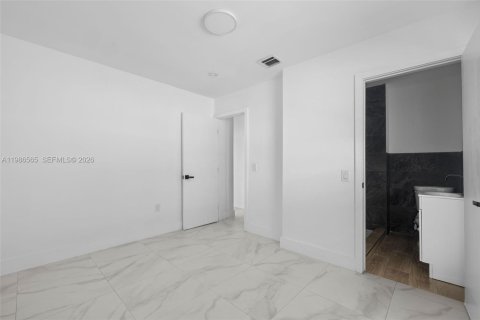 Townhouse in Miami, Florida 3 bedrooms, 111.48 sq.m. № 2048399 - photo 8
