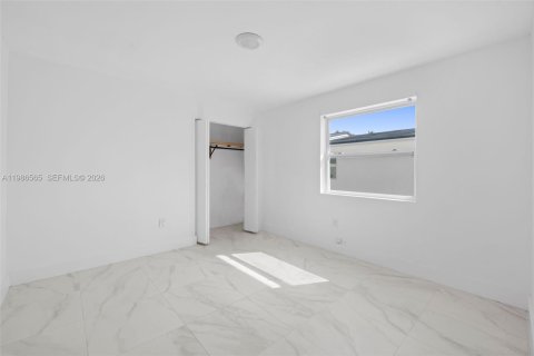 Townhouse in Miami, Florida 3 bedrooms, 111.48 sq.m. № 2048399 - photo 14