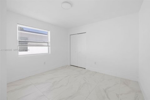 Townhouse in Miami, Florida 3 bedrooms, 111.48 sq.m. № 2048399 - photo 10