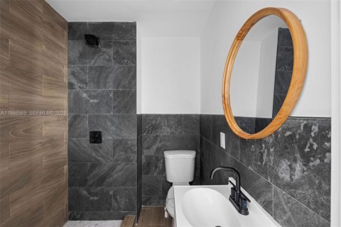 Townhouse in Miami, Florida 3 bedrooms, 111.48 sq.m. № 2048399 - photo 9