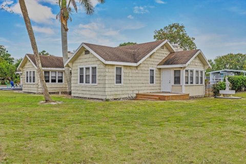 Commercial property in St. Lucie, Florida 603.59 sq.m. № 2176687 - photo 5