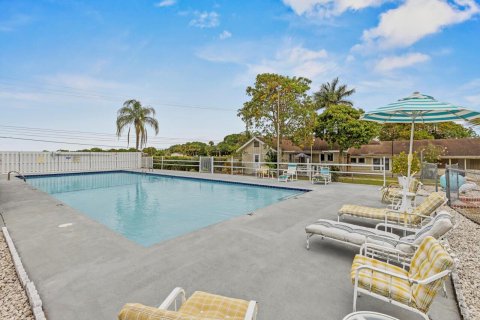 Commercial property in St. Lucie, Florida 603.59 sq.m. № 2176687 - photo 27