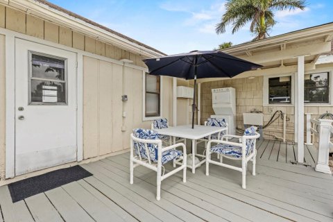 Commercial property in St. Lucie, Florida 603.59 sq.m. № 2176687 - photo 7